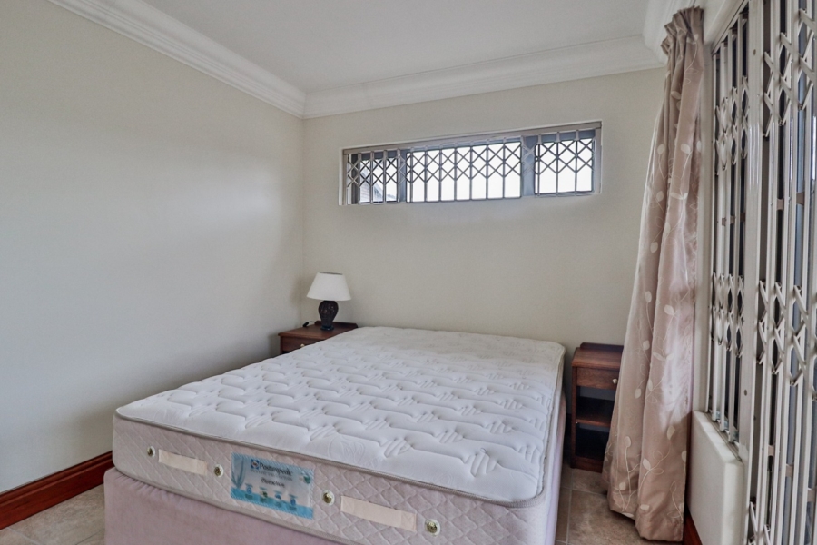 7 Bedroom Property for Sale in Myburgh Park Western Cape